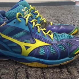 mizuno wave tornado