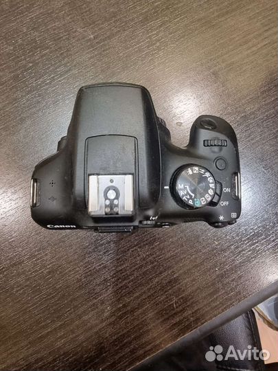 Зеркальный фотоаппарат canon 1300D kit