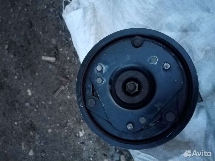 Компрессор кондиционера автомобильный на renault