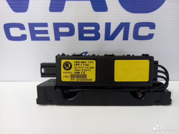 Датчик ультразвуковой против-ой системы 1Z0951171