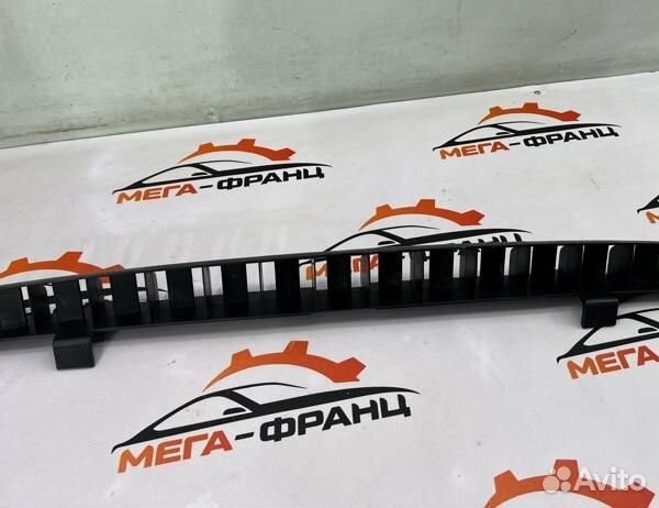 Кронштейн бампера передний Peugeot 407 седан