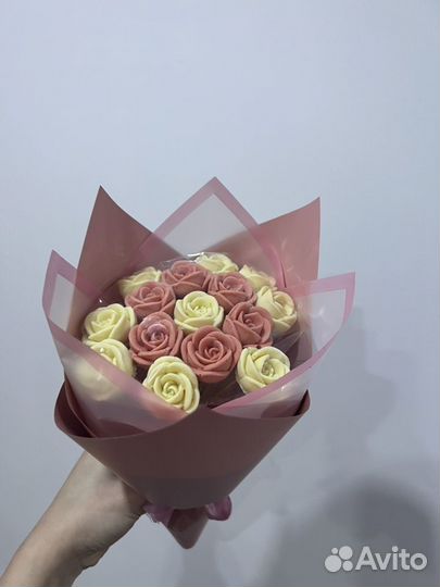 Букет из шоколадных роз подарок 8 марта