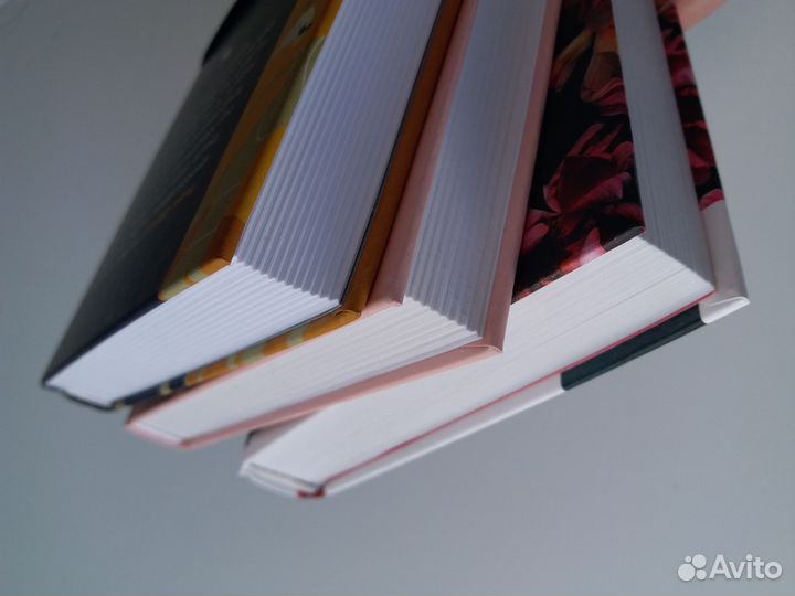 Книги комплектом современные романы цена за все