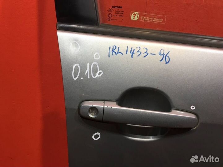 Дверь передняя правая Toyota Corolla Verso хетчбэк