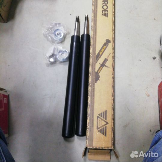 Амортизатор передний Volvo