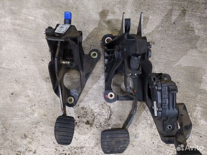 Педальный узел Рено лагуна 2