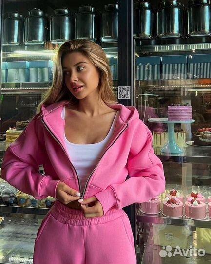 Спортивный костюм женский