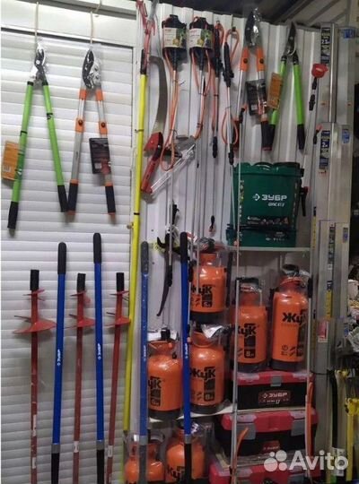 Аккумуляторный опрыскиватель зубр