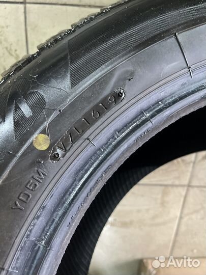 Bridgestone Ice Cruiser 7000S 215/60 R16