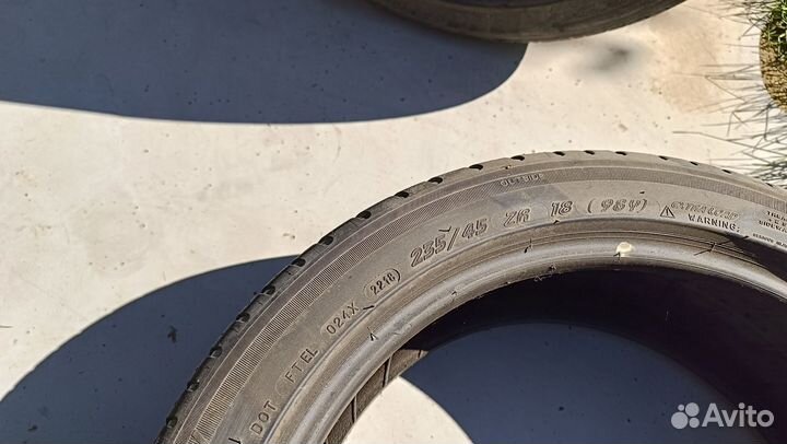 Michelin Pilot Sport 3 235/45 R18 98Y