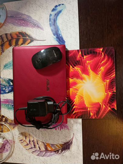 Нетбук Asus