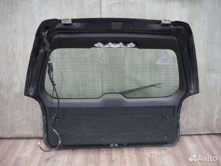 Крышка багажника №98 Subaru Outback B11 1996