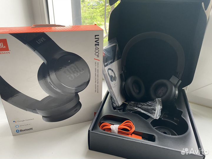 Беспроводные наушники jbl