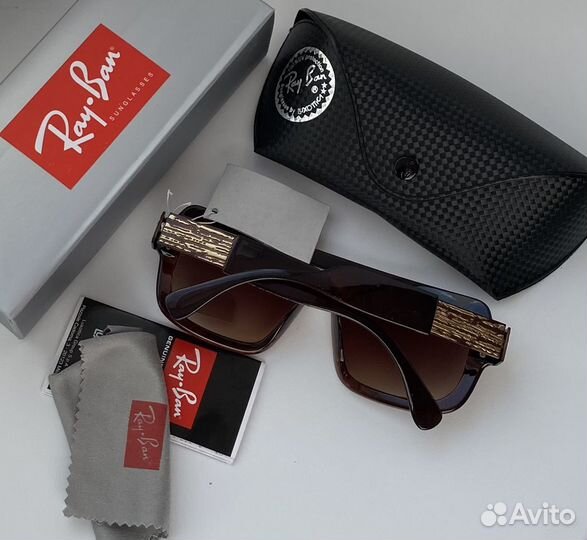 Солнцезащитные очки Ray Ban