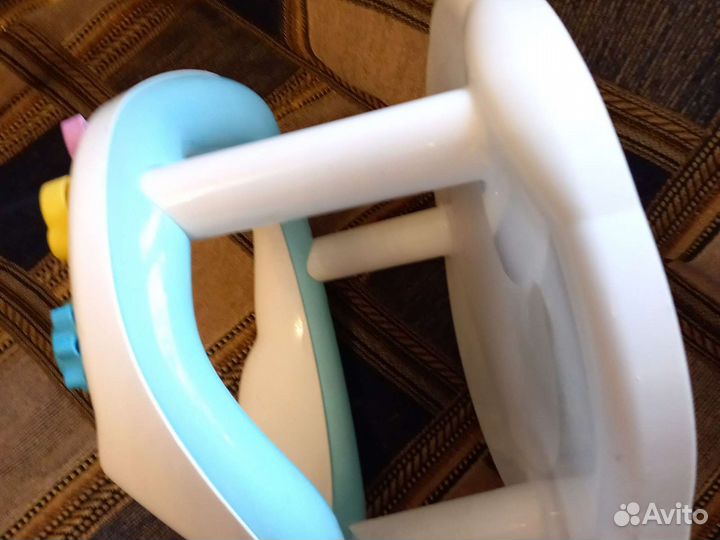 Стульчик для купания в ванной