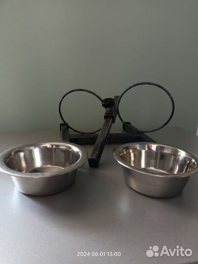 Миски на подставке для собак