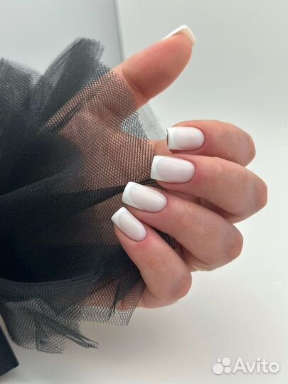 Маникюр с покрытием гель-лак