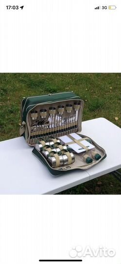 Великолепный набор для пикника на 4 персоны