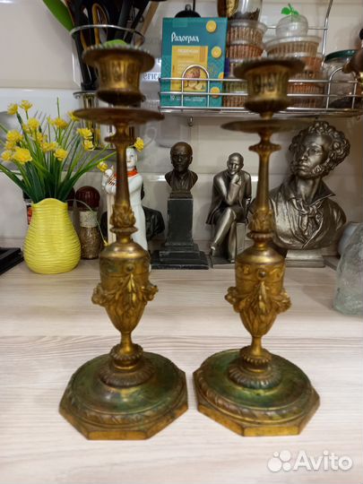 Латунный подсвечник