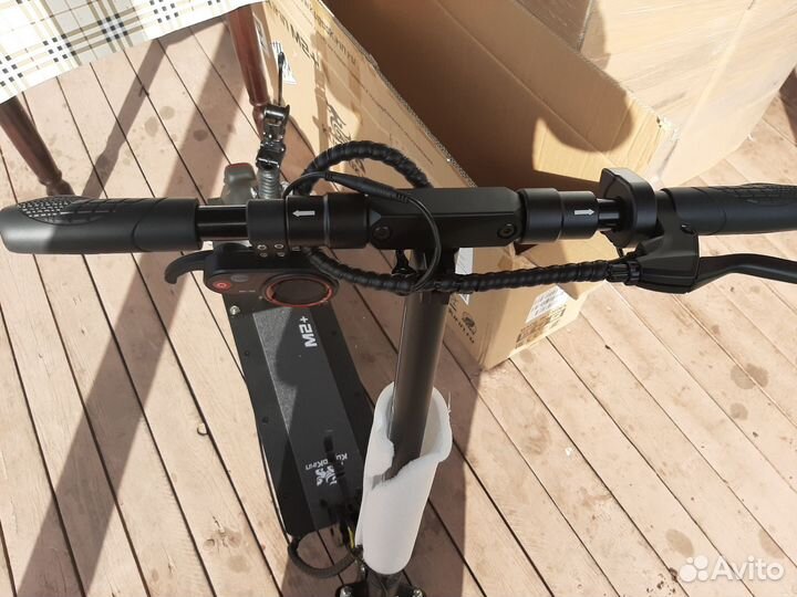 Электросамокат с сиденьем в комплекте