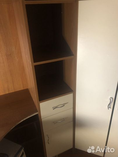 Двухэтажная кровать со столом и шкафом бу