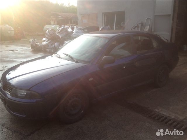 Разбор на запчасти Mitsubishi Carisma