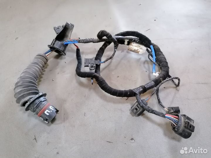 Коса двери передней правой VW Polo 2000 год