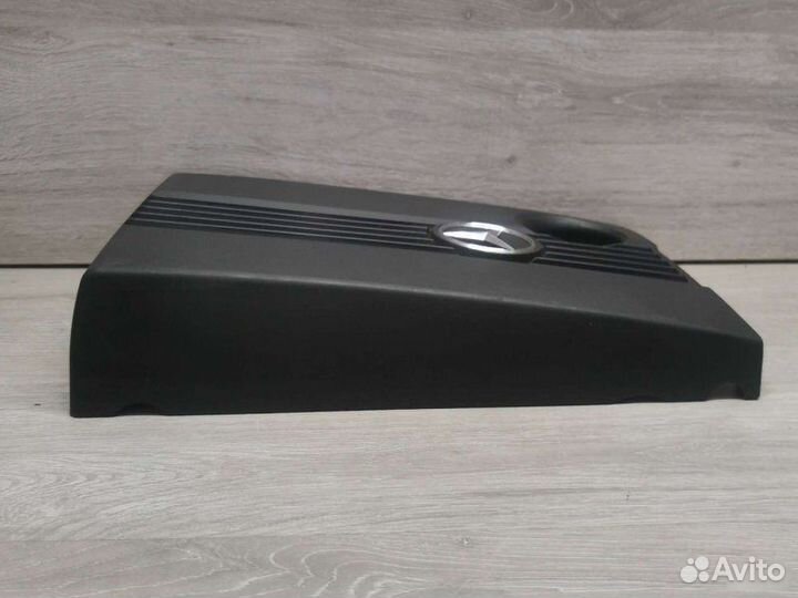 Декоративная крышка двигателя Mercedes C W203