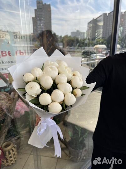 Букет из 17шт Пионы