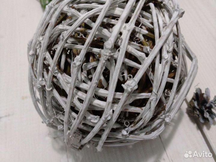 Шары из лозы, венки, основа для венка