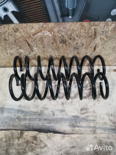 Пружина задняя Ford Focus 3 хетчбэк 1.6 iqdb 2012