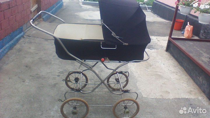 Коляска 84
