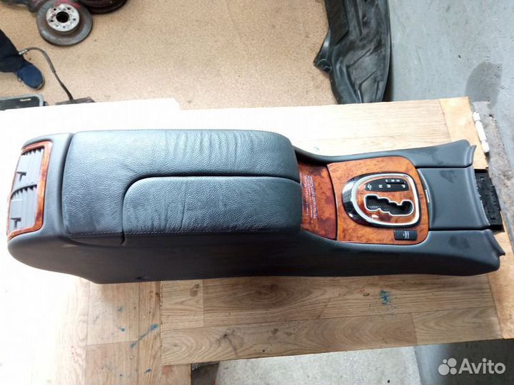 Подлокотник Мерседес W220