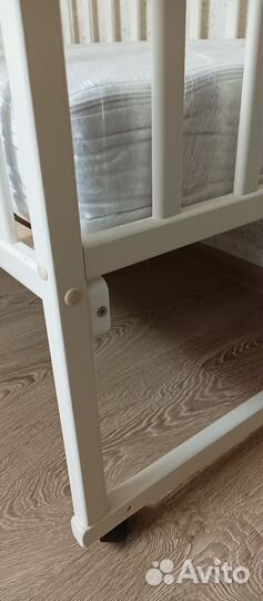 Кроватка детская с матрасом