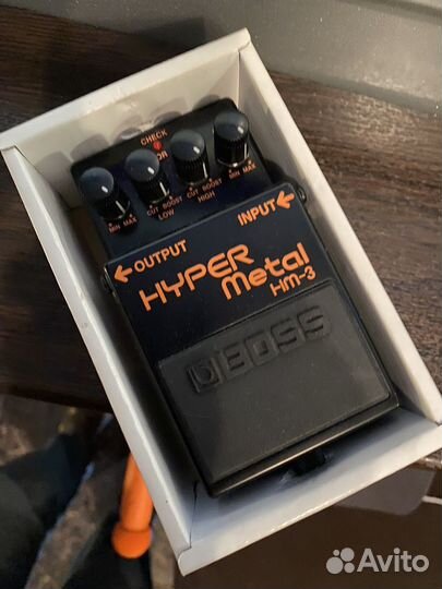 Гитарная педаль boss hyper metall 3 и super horus