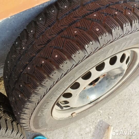 Bridgestone Ice Cruiser 7000 195/65 R15