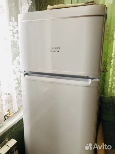 Холодильник hotpoint ariston бу