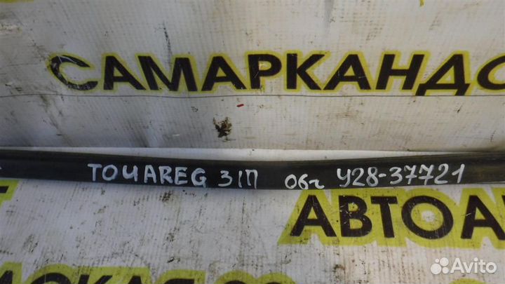 Накладка стекла заднего правого Volkswagen Touare