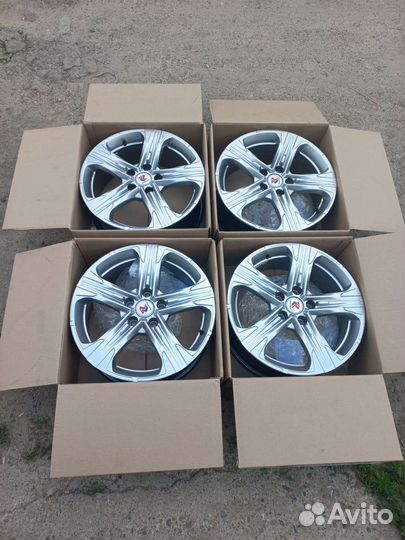 Новые диски R17 5*112 Replikey Tiguan