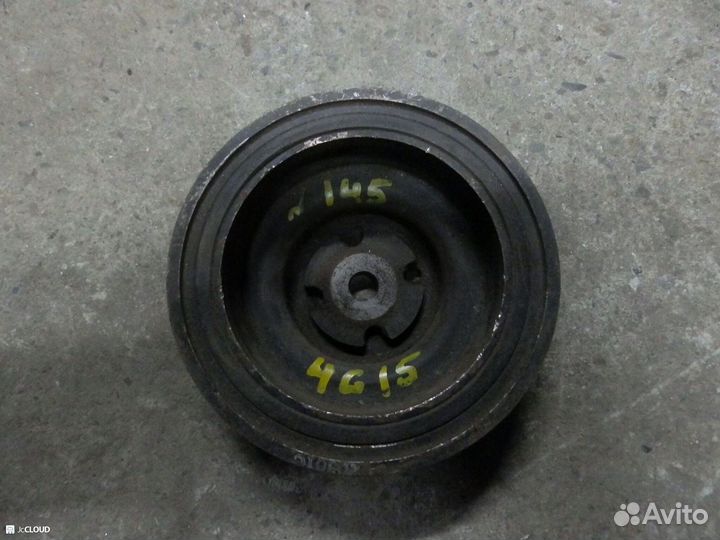 Шкив коленвала на mitsubishi 4G15