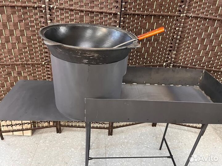 Мангал с подказанником