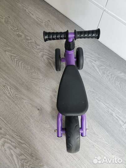 Беговел трехколесный