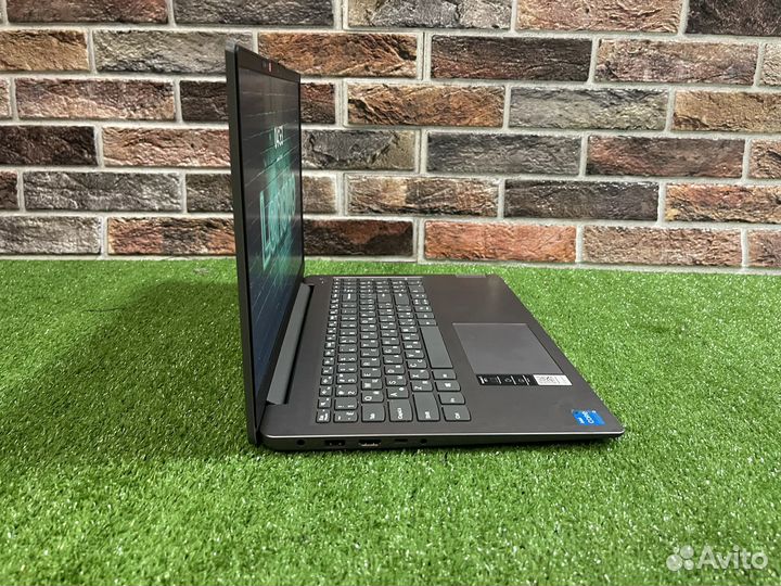 Мощный lenovo 15 Core i3-1115G4/8GB/SSD 256
