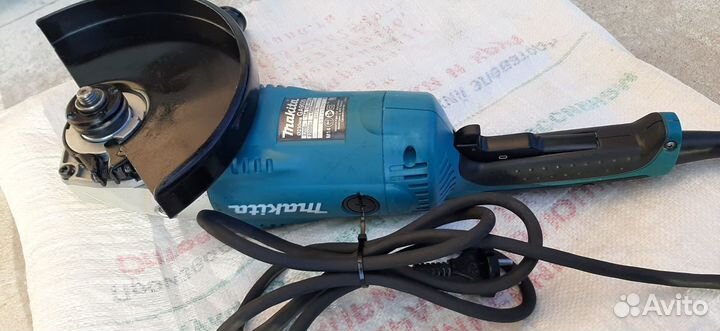 Болгарка Makita 230