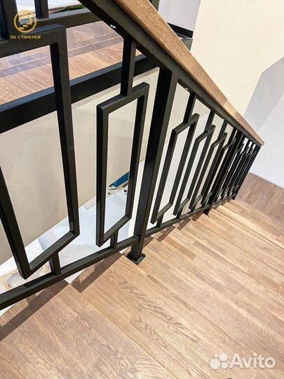 Перила / Поручни для лестниц / Ограждение лестниц