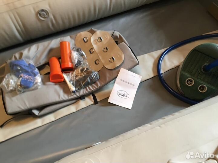 Надувная лодка Badger SD360 с мотором sail 15