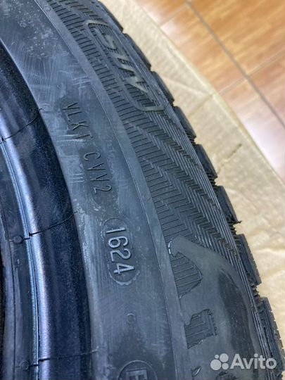 Gislaved Soft Frost 200 SUV 215/65 R16 102T