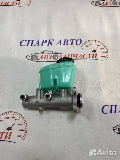 Главный тормозной цилиндр Toyota 47201-60511 в Хаб