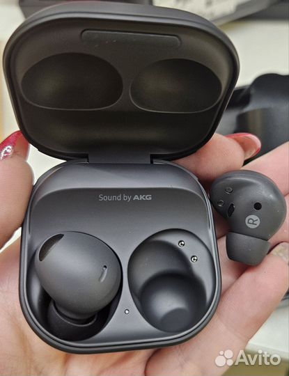 Наушники новые samsung galaxy buds 2pro