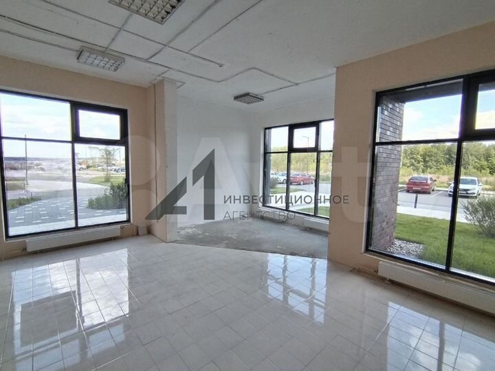 Угловое помещение с ремонтом